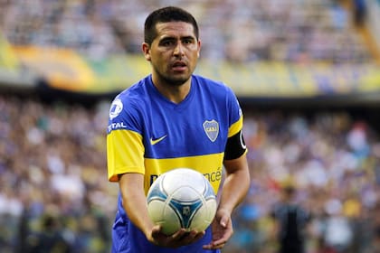 Riquelme, el dueño de la pelota