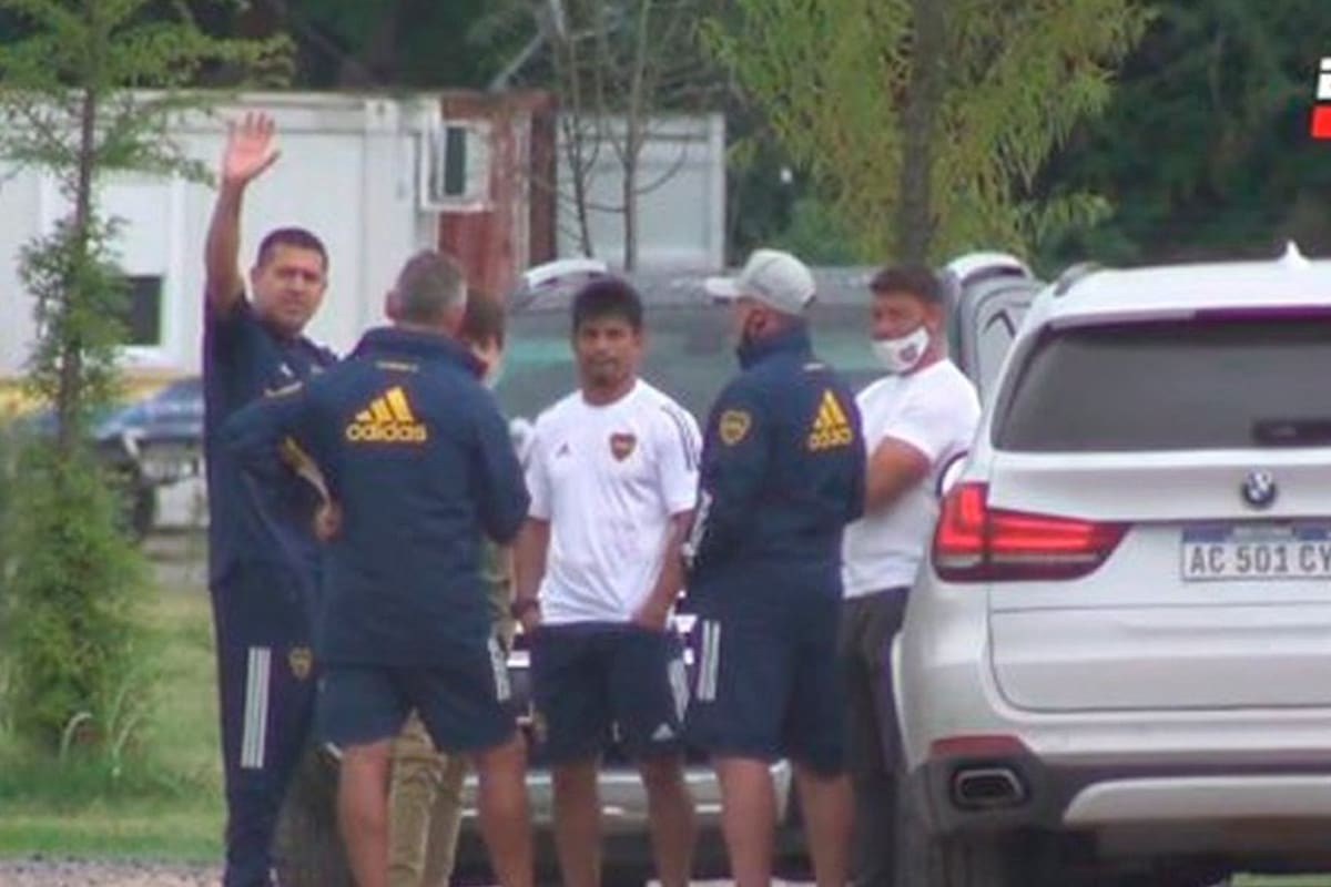 Riquelme se dejó ver en Ezeiza