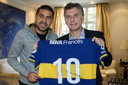 Riquelme y Macri, en otras épocas cuando la relación no estaba desgastada