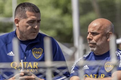Riquelme y Serna dialogan en Boca Predio (Prensa Boca)