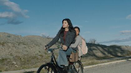 Risa; el debut cinematográfico de Cazzu