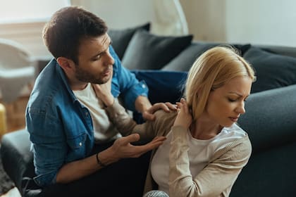 Riso afirmó que cuando alguien desprecia, ignora o hiere emocionalmente, lo más adecuado no es necesariamente cortar todo contacto, sino establecer una distancia emocional