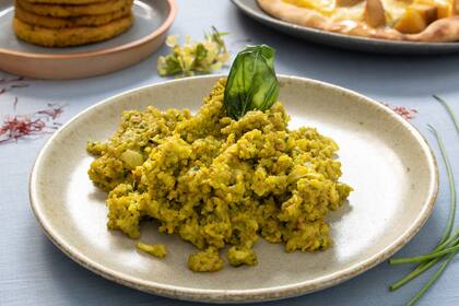 Risotto de trigo burgol con azafrán, por Magdalena Marquevich,