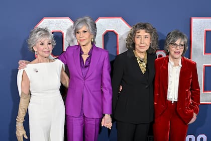 Rita Moreno, Jane Fonda, Lily Tomlin y Sally Field brillaron en Los Ángeles en la presentación de 80 For Brady en el Regency Village Theatre