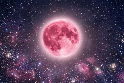 Rituales para aprovechar la energía de la Luna Rosa (imagen ilustrativa generada con IA)