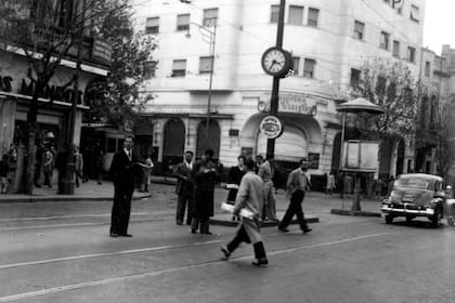 Rivadavia y Medrano, la emblemática esquina de Almagro, donde todo empezó.
