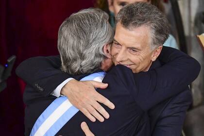 Rivales, no enemigos; el gesto entre Fernández y Macri