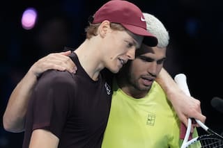 Rivalidad entre Jannik Sinner y Carlos Alcaraz domina el tenis en 2025
