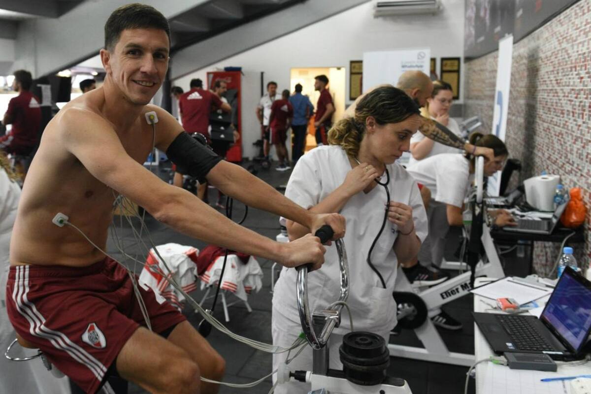 River comenzó la pretemporada en el Monumental y por la tarde viajará a San Martín de los Andes