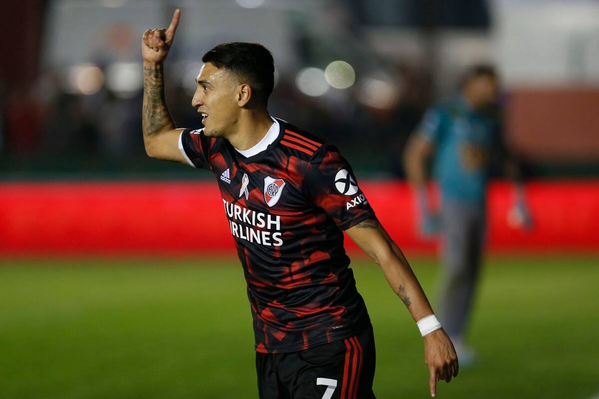 River empató sobre el final ante Arsenal, tras un gol en contra