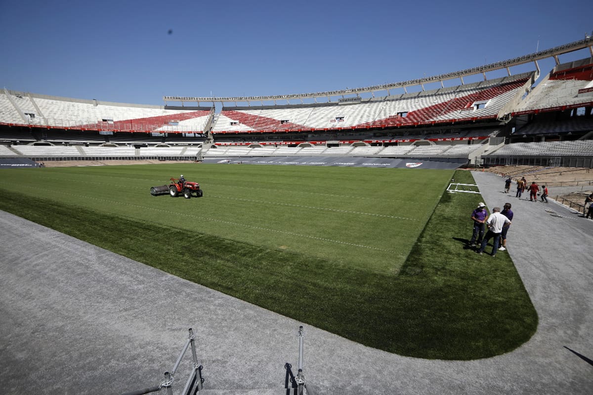 River estrena el campo de juego del Monumental: un viejo pedido de Gallardo que se hizo realidad