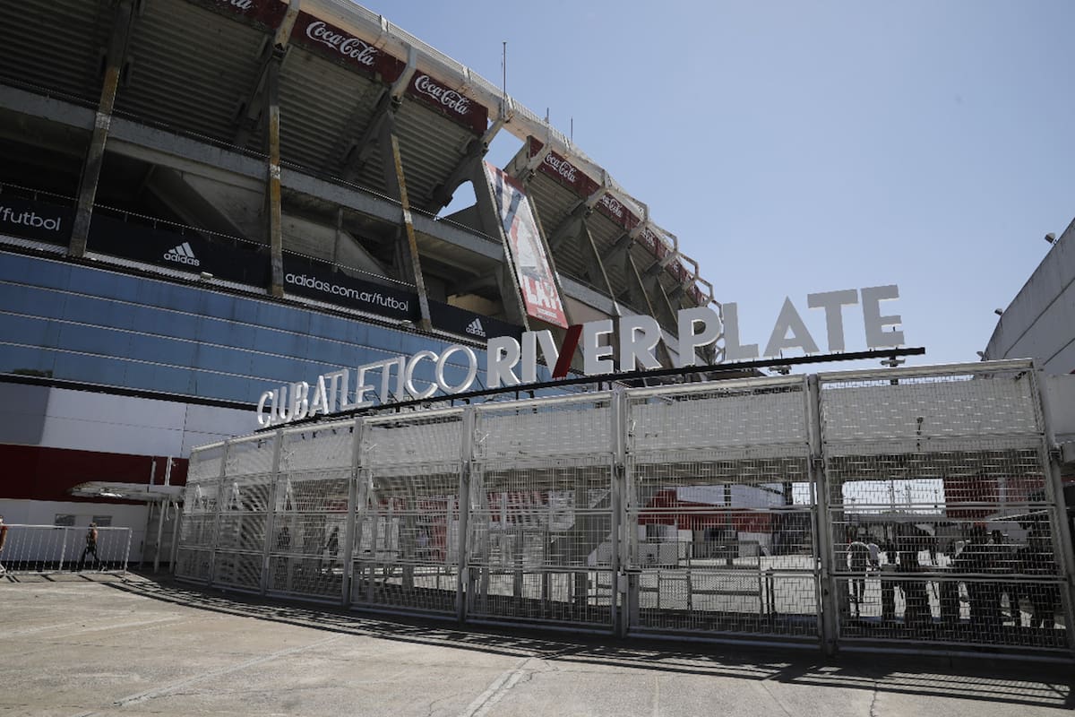 River estrena el campo de juego del Monumental: un viejo pedido de Gallardo que se hizo realidad