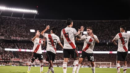 River le ganó a Sarmiento en el Monumental