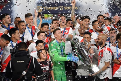 River se consagró campeón del torneo 2021, pero la Supercopa 2021 no debería disputarse porque la Copa Argentina 2021 fue suspendida