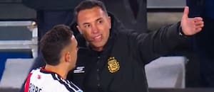 El momento en que le aplican a River la regla del Mundial y casi termina en empate de Vélez