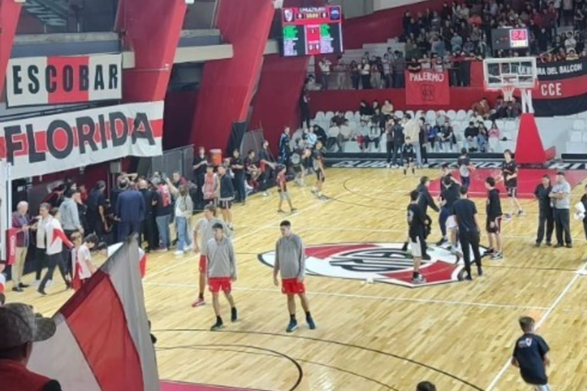 River y Central Entrerriano, por la Liga Federal, no se pudo jugar por una gotera.