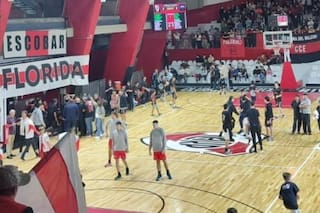 Se suspendió un partido de básquet en el gimnasio de River por una gotera