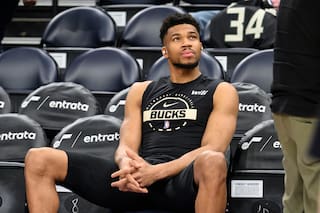 Rivers dice que Antetokounmpo progresa, pero aún no está sano