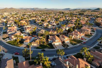 El condado de Riverside, en California, subastará parcelas y propiedades desde US$100