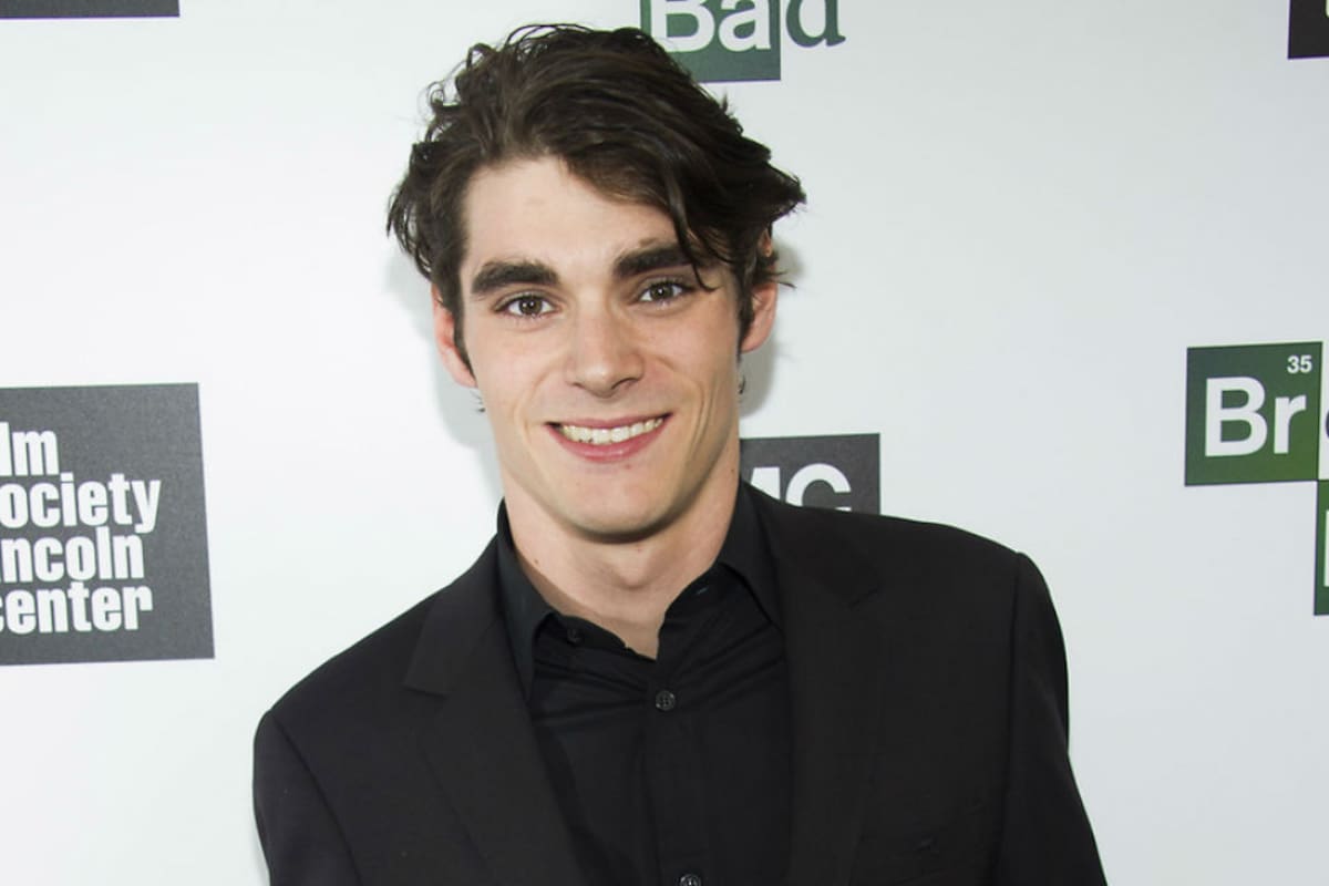 RJ Mitte se dedicará a la música