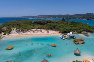 Roatán, la paradisíaca isla que pertenece a Honduras