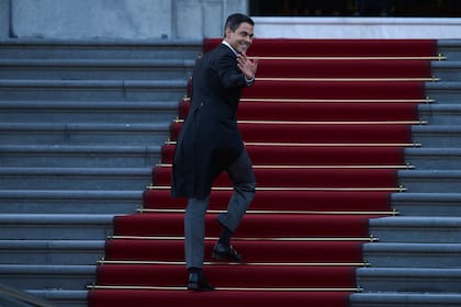 Rob Jetten, el primer ministro más joven de Holanda, jura el cargo y forma un gobierno en minoría