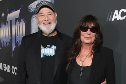 Rob Reiner junto a su esposa, Michele Singer Reiner