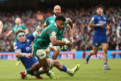 Robert Baloucoune coronó con un try la mejor jugada colectiva de Irlanda, que se impuso a Italia por el Seis Naciones