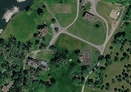 Robert De Niro y su imperio de 50 hectáreas en Nueva York (Foto: Google Maps)