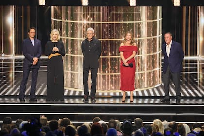 Robert Downey Jr., Diane Sawyer, Harrison Ford, Ellen Pompeo, Al Michaels dijeron presente en la especial ceremonia que realizó Disney para homenajear a sus figuras