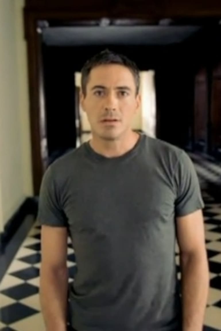 Robert Downey Jr. en el video de I Want Love