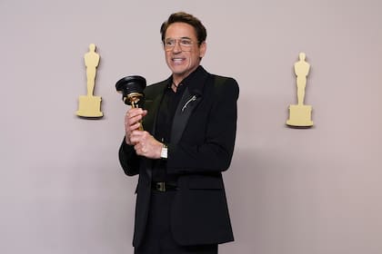 Robert Downey Jr., mejor actor de reparto por su interpretación en el film de Nolan