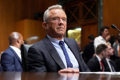 Robert F. Kennedy Jr., secretario de Salud y Servicios Humanos de EE. UU. y reconocido crítico de las vacunas, visitó la Argentina este año y generó inquietud entre expertos locales
