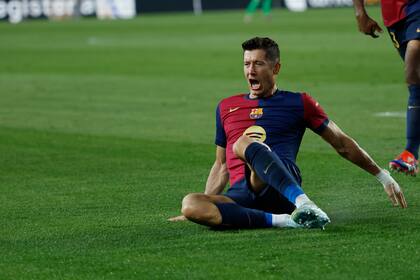 Robert Lewandowski anotó dos goles para el FC Barcelona en la victoria ante Villarreal.