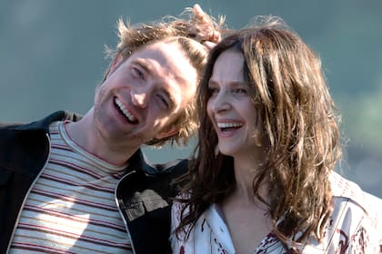 Robert Pattinson y Juliette Binoche, protagonistas de High Life, la película de Claire Denis