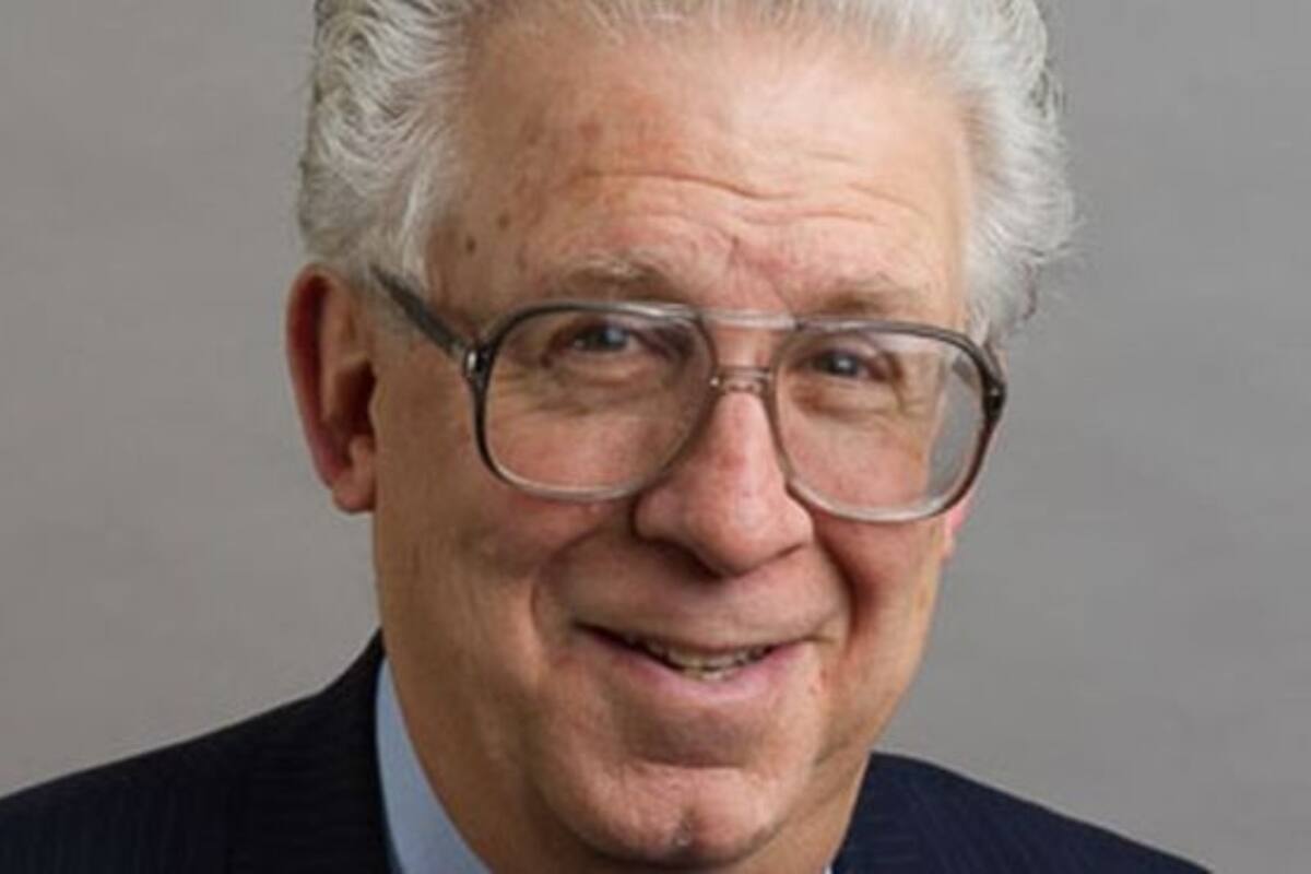 Robert Pozen es Profesor del Instituto de Tecnología de Massachusetts, MIT y autor del libro "Productividad extrema: mejora tus resultados, reduce tus horas"