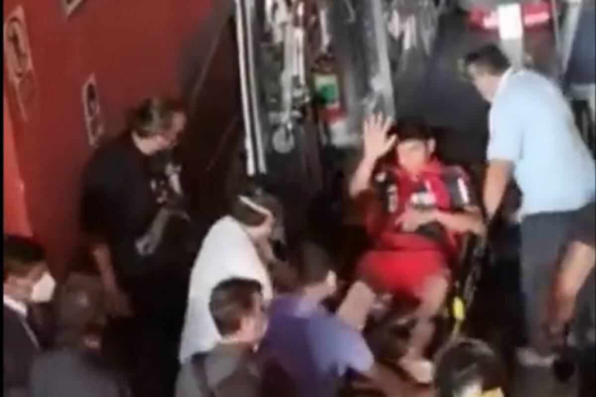 Robert Rojas sale del hospital en Lima