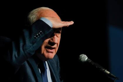 Lavagna busca lograr "consensos" para ser candidato a presidente
