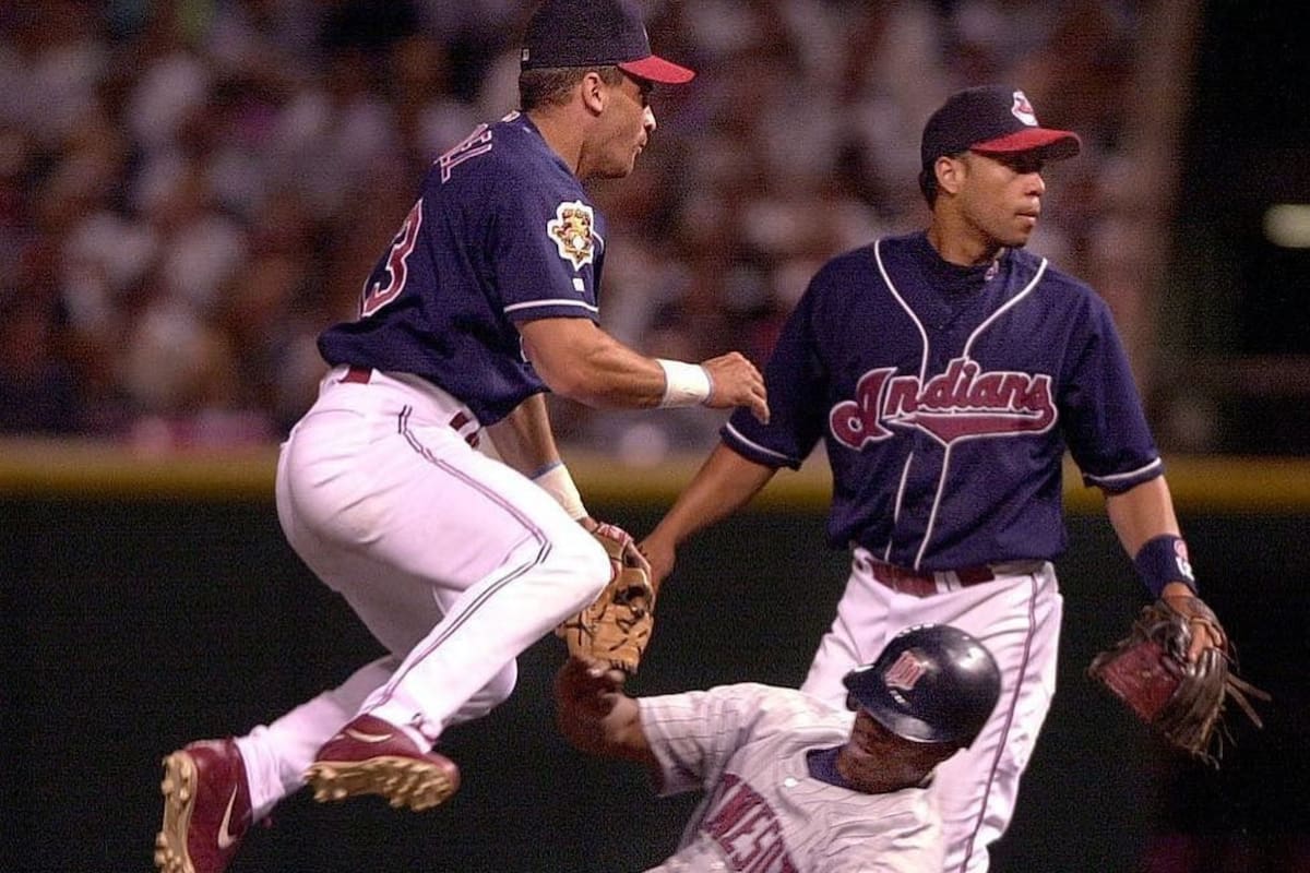 Roberto Alomar y Omar Vizquel revolucionaron el arte del doble play entre 1999 y 2001 con los Cleveland Indians