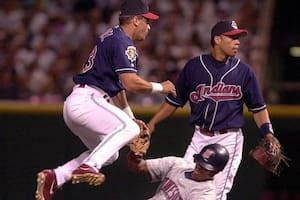 Roberto Alomar y Omar Vizquel revolucionaron el arte del doble play entre 1999 y 2001 con los Cleveland Indians