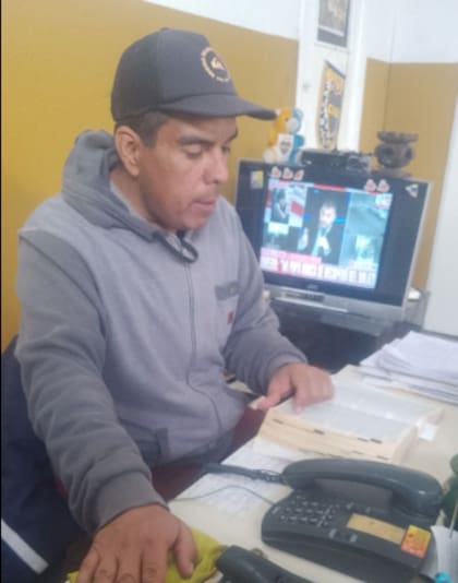 Roberto Andrés Alarcón, de 38 años, es buscado por su familia desde el temporal en Bahía Blanca