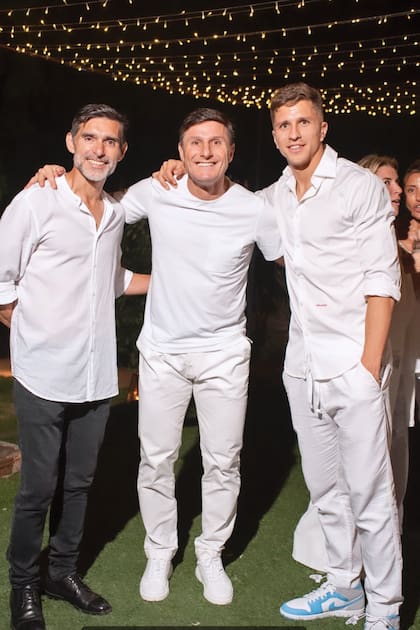 Roberto Ayala, Pupi Zanetti y Gianluca Simeone, divertidísimos.