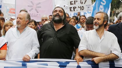 Paran hoy los docentes bonaerenses y suman 16 los días perdidos