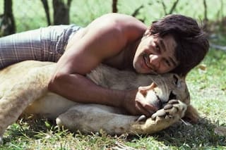 Cantaba salsa, tenía un león en la casa y casi se mata en Argentina: una vida de película