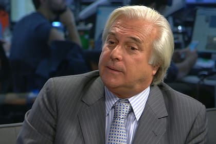 Roberto Enrique Hornos magistrado argentino en el Poder Judicial. Actualmente, se desempeña como juez de la Cámara Nacional de Apelaciones en lo Penal Económico (Sala B), tribunal que también preside durante el periodo 2025