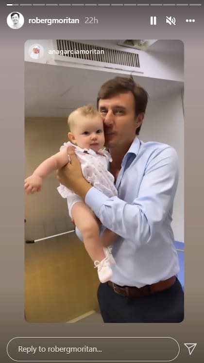 Roberto García Moritán con su hija Ana minutos antes de la jura en la Legislatura porteña