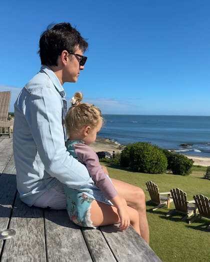 Roberto García Moritán junto a Anita, la hija que el ministro porteño tiene con Carolina "Pampita" Ardohain