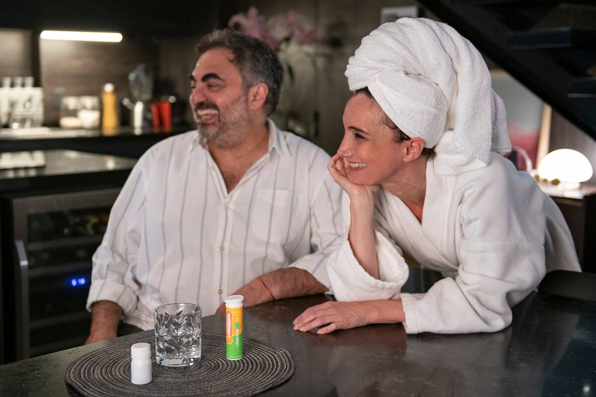 Roberto Moldavsky, en su debut cinematográfico y Jorgelina Aruzzi protagonizan Ex casados, estreno de este jueves