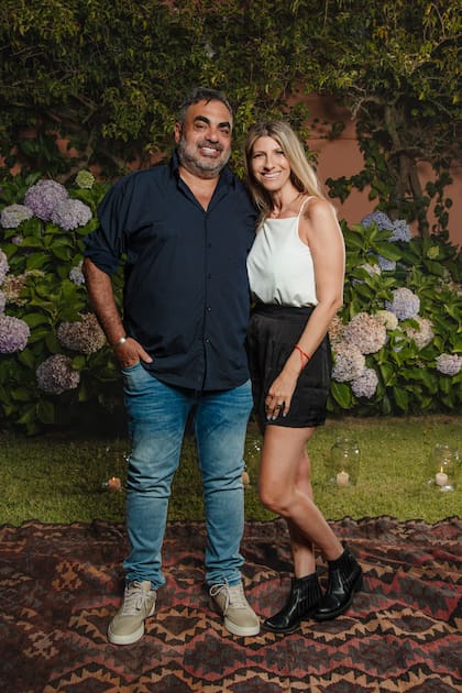 Roberto Moldavsky, que hizo reir con su monólogo a todos los presentes, fue acompañado por su novia Micaela.