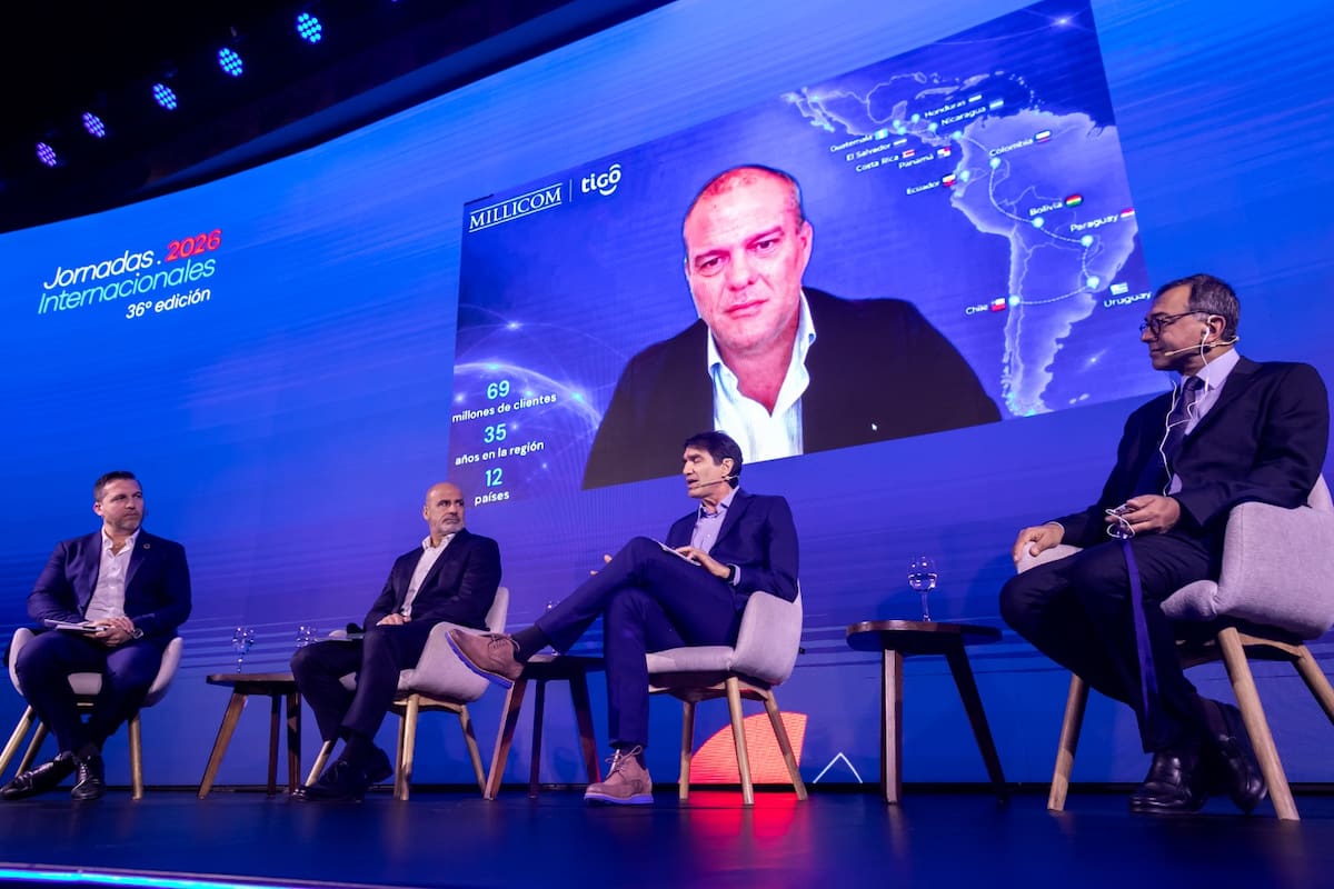Roberto Nobile participó de un panel de las jornadas de ATVC junto a Marcelo Benítez, CEO de Millicom; Julio Carlos Porras Zadik, CEO de Claro Argentina, Uruguay y Paraguay; y Vivek Badrinath, director general de GSMA